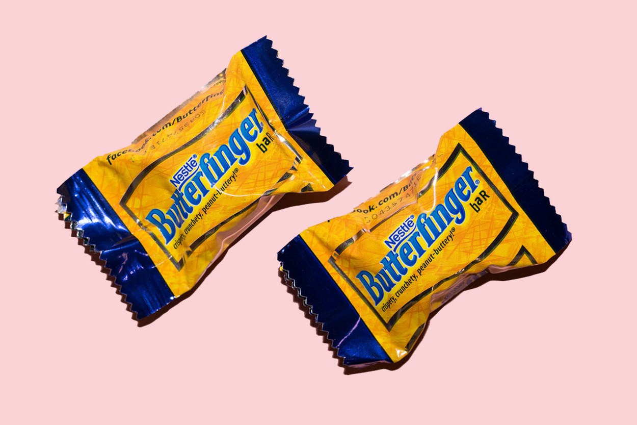What 100 Calories of Your Favorite Halloween Candy Actually Looks 