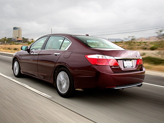 Midsize Sedan Comparison: 2015 Honda Accord | Kelley Blue Book